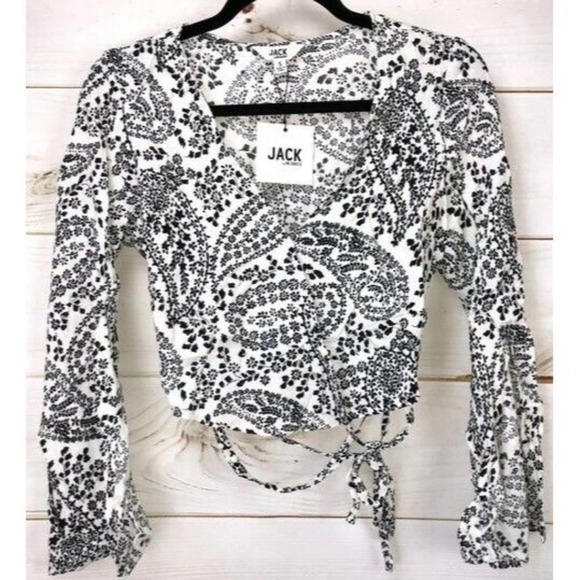 Street Wrap Top Ivory & Black Long Sleeves with Slit Small Jack By BB Dakota NWT - Picture 11 of 12